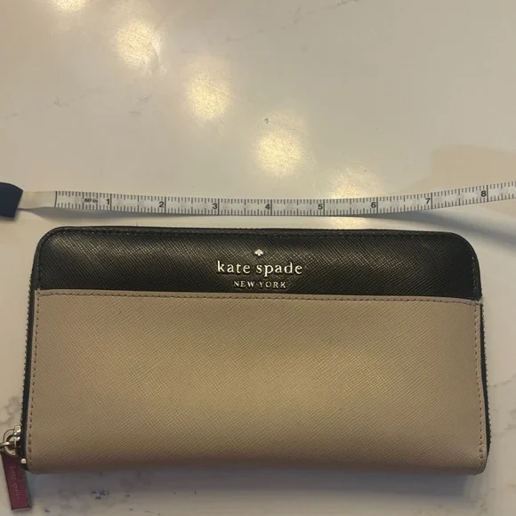 Kate Spade Black and Cream Zip Wallet - Picture 5 of 6